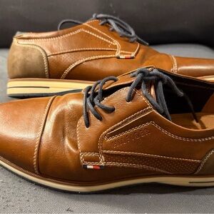 Tommy Hilfiger Men's Tan/Brown Leather Lace-Up Oxfords